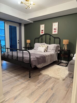 2 bedrooms, iron/ironing board, WiFi, bed sheets