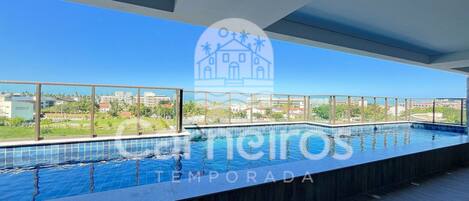 2 outdoor pools
