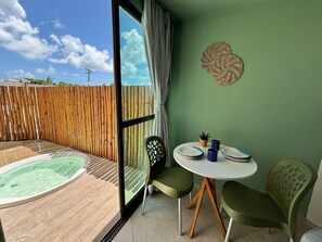 Outdoor dining - Max Carneiros Suites - Com e sem Piscina Privativa (Tamandaré)