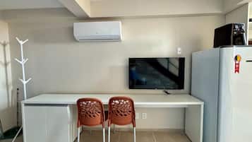 Economy Studio | Interior