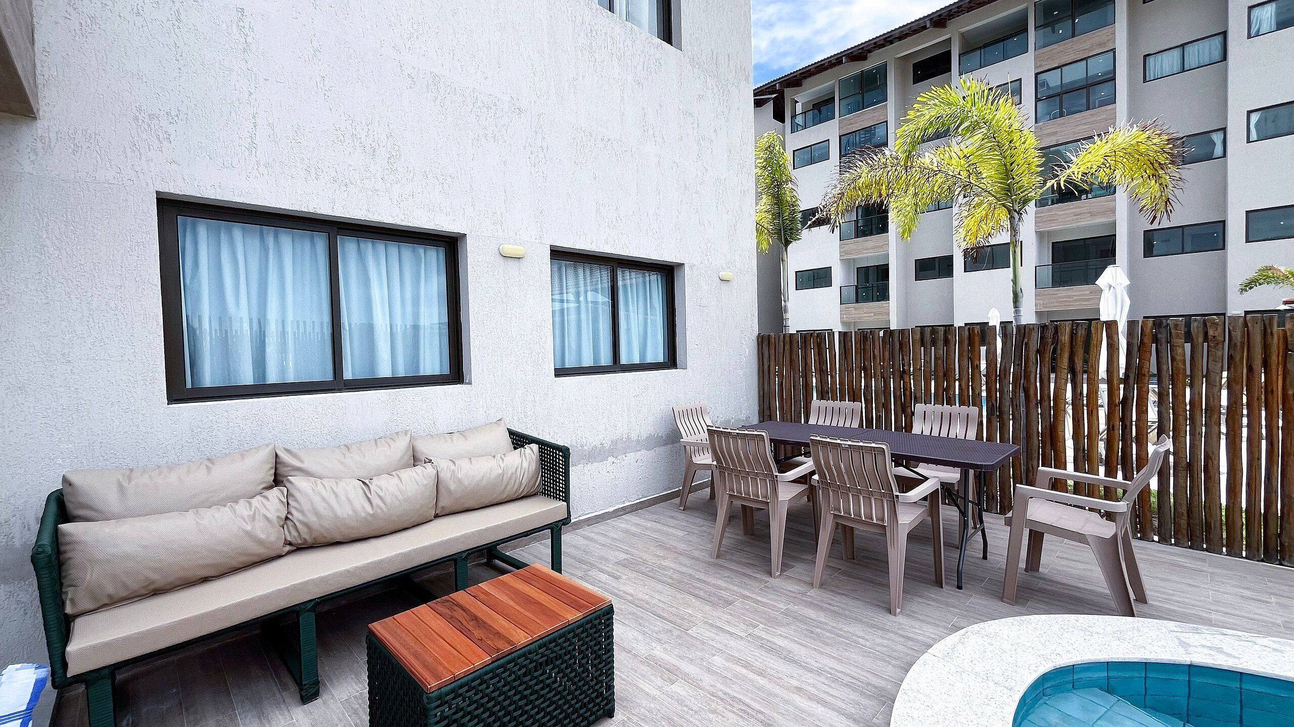 Apartamento família | Opções para refeição ao ar livre