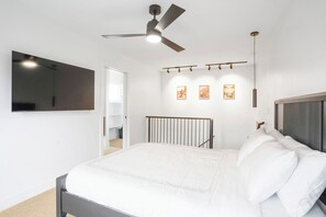 1 bedroom, desk, free WiFi, bed sheets - Relaxing Casita with immaculate views in fantastic Hurricane location (Hurricane)