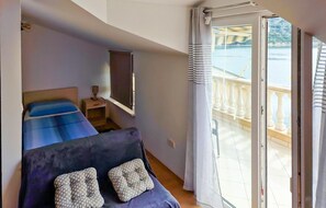 1 bedroom, free WiFi - Gorgeous apartment in Rogotin-Ploce with WiFi (Rogotin-Ploce)
