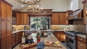 House (6 Bedrooms) | Interior - Near Ski Resorts, Downtown Truckee, & Donner Lake Basque Lodge by Avantstay (Truckee)