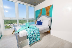 Een strijkplank/strijkijzer