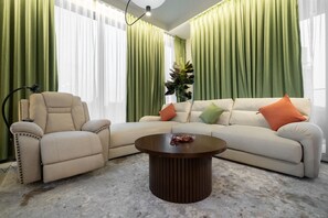 House - Stayshort - 2 BR in Downtown Sleeps 4 With Beautiful Views (Dubai)