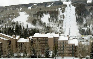 Exterior - Amazing Lionshead 2 bd/2ba condo. Walk to slopes and shops. Amazing Hot Tub! (Vail)
