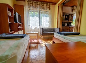 1 bedroom, iron/ironing board, Internet, bed sheets - Holiday House Briški - One Bedroom House With Terrace (Delnice)
