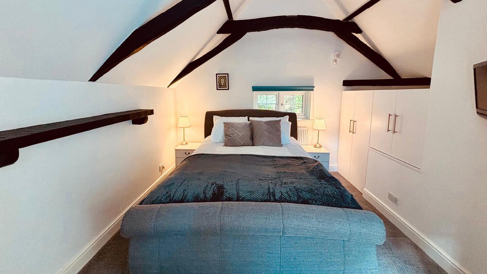 Iron/ironing board, free WiFi