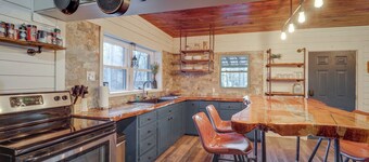 Rural & Modern! Edgemont Cabin w/ Fire Pit