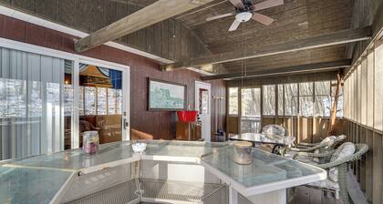 Roaring Spring Horse Farm Getaway w/ Game Room