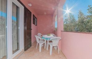 Outdoor dining - 2 bedroom awesome apartment in Pag (Pag)