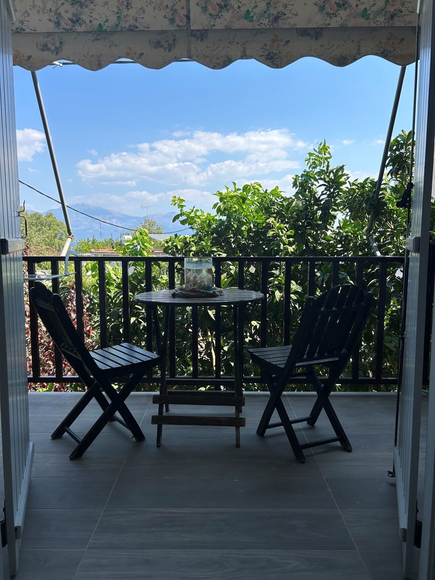 屋外ダイニングエリア