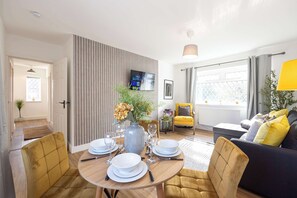 Apartment | 2 bedrooms, Internet - Spacious Apartment Near MCR Airport (Manchester)