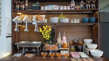 Petit déjeuner buffet compris tous les jours
