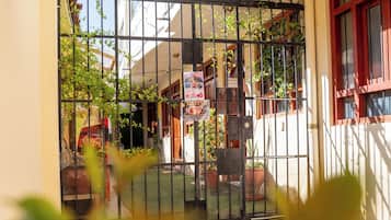 EntrĂ©e de lâhĂ©bergement