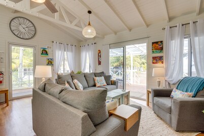 Fully Renovated Oceanfront Home w/ Free Kayaks
