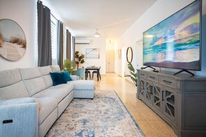 Smart TV - Urban Beach House — Entire Complex (Walk To Beach) (San Juan)