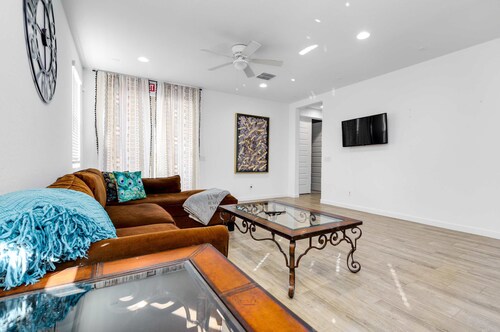 Simple Retreat  Budget-Friendly and Convenient