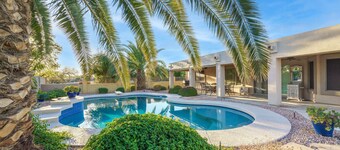 Luxe Pool, BBQ & Backyard Paradise!