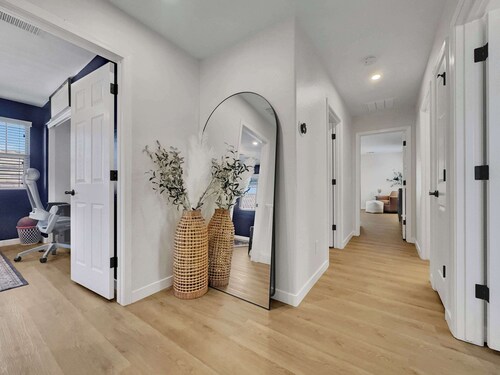 Modern Gilbert Townhouse | Office + King Beds