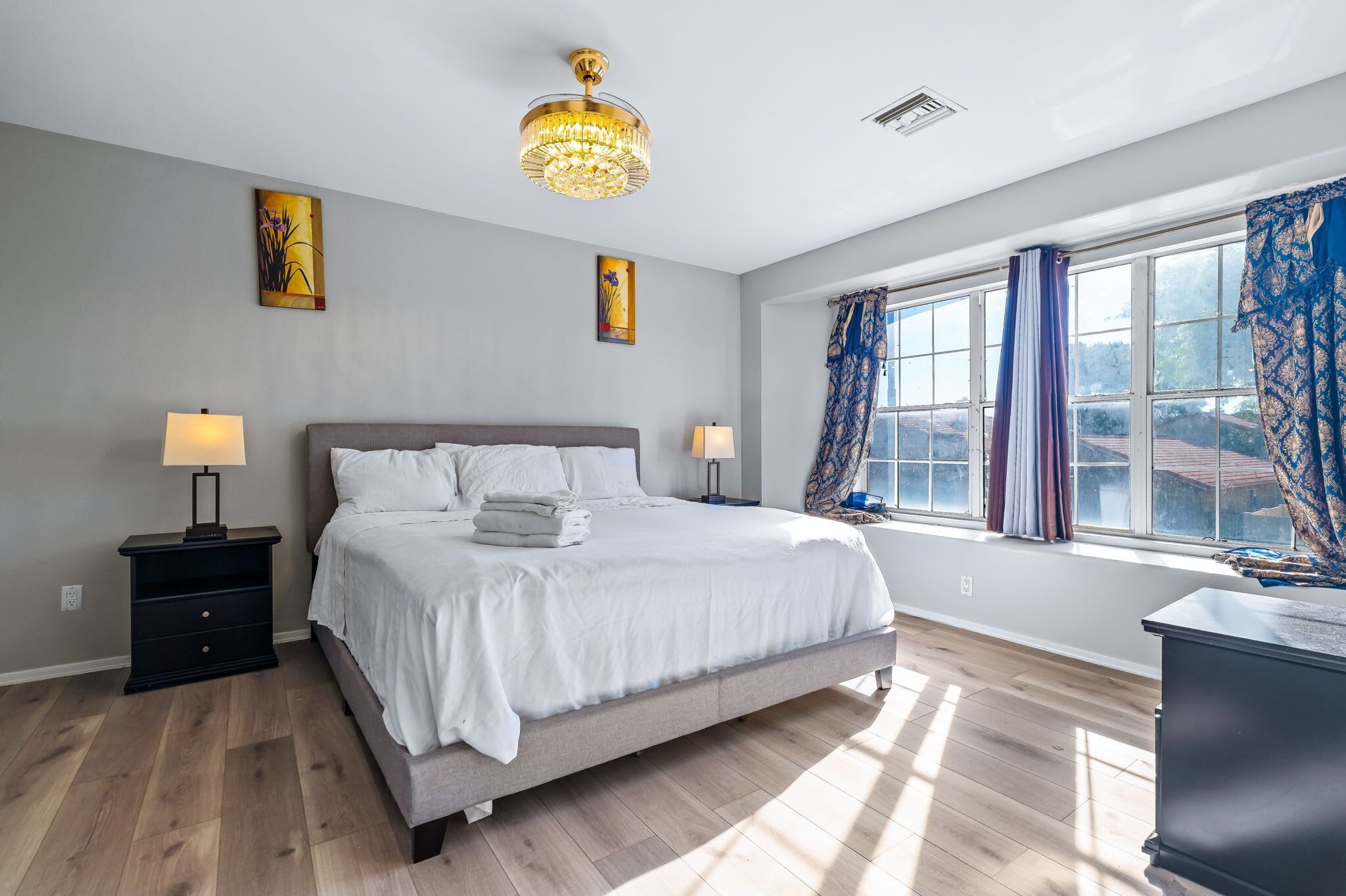 Strykejern/-brett, wi-fi og sengetøy