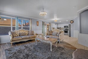 TV, offices - Modern Mesa Retreat, King Master Suite (Mesa)
