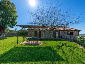 Outdoor dining - L'Oasi del Poggio by Interhome (Arezzo)