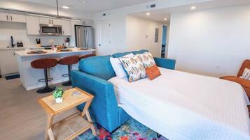 2 bedrooms, iron/ironing board, WiFi, bed sheets