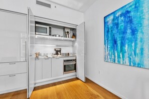 Microwave, oven, stovetop, coffee/tea maker