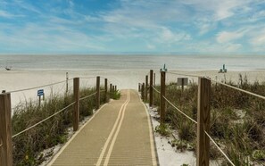 Beach nearby - Grand Beach Resort 316 (Gulf Shores)