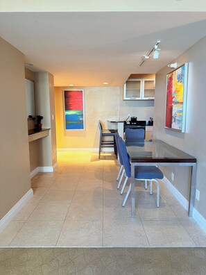 Dining - Sunrise on the Intracoastal (Fort Lauderdale)