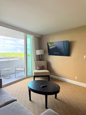 Comfort Condo, Kitchenette, Ocean View | Living area - Sunrise on the Intracoastal (Fort Lauderdale)
