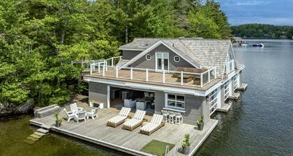 6 bed 6 bath cottage on Lake Joseph