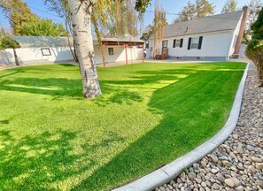 Property grounds - Family Home - 2 Full Kitchen, Sauna, Sleeps 12-14 (Salt Lake City)