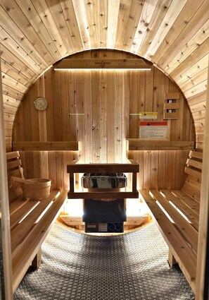Sauna - Family Home - 2 Full Kitchen, Sauna, Sleeps 12-14 (Salt Lake City)