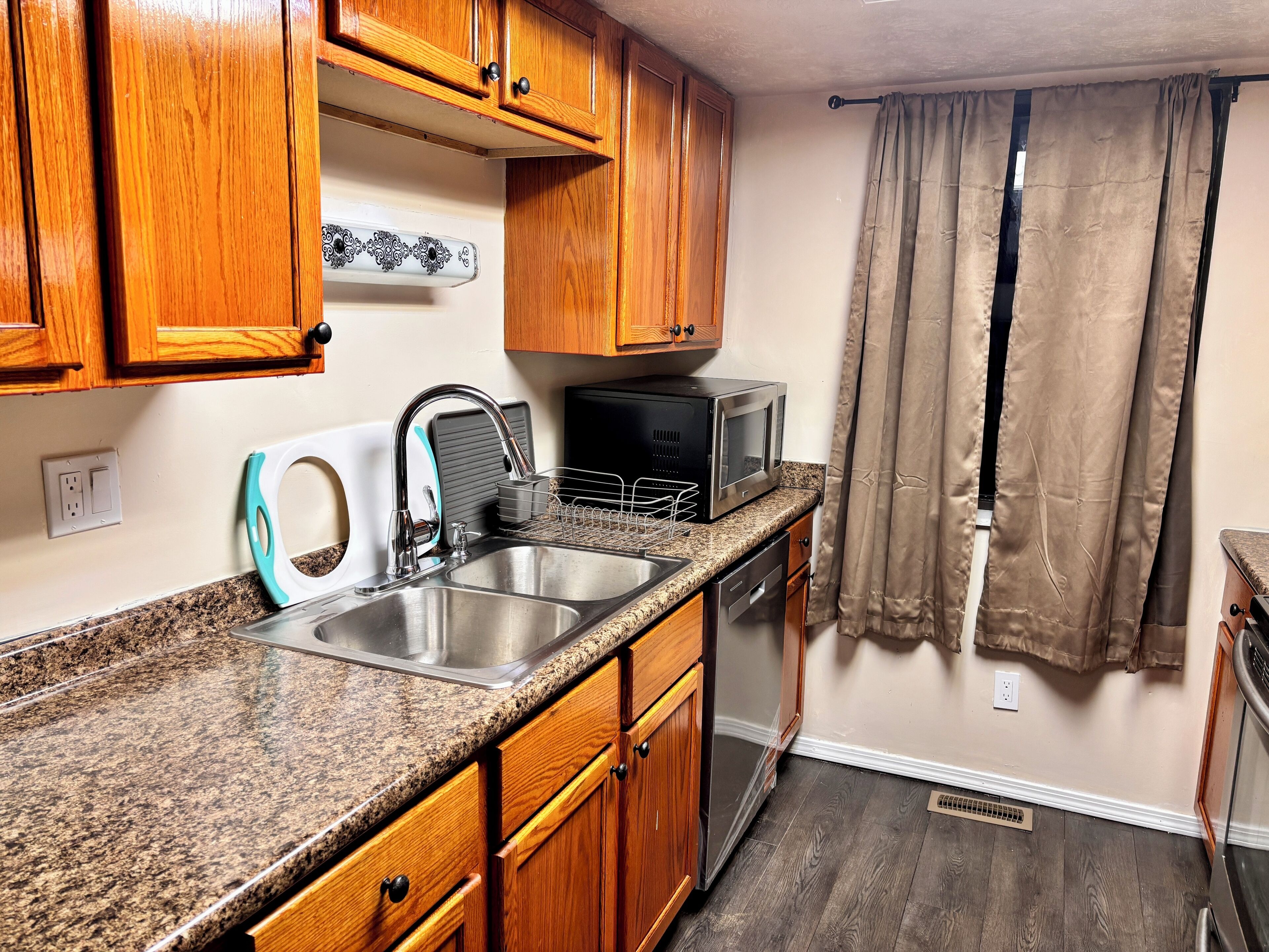 微波炉、烤箱、炉灶、洗碗机