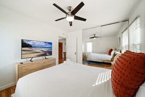 Työpöytä, Wi-Fi, vuodevaatteet