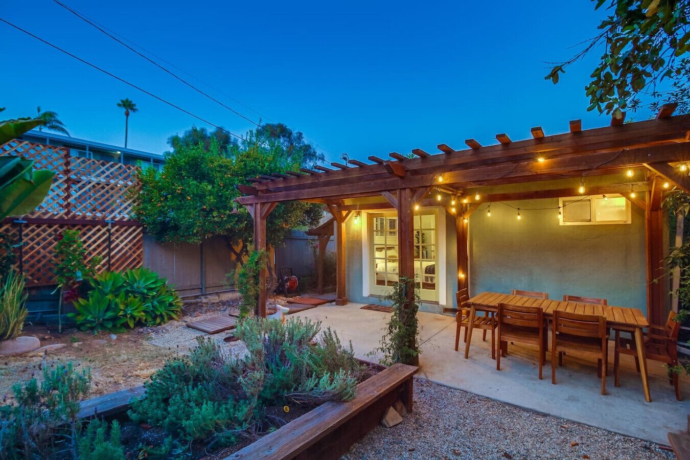 Outdoor dining