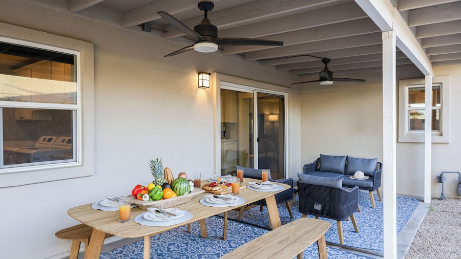 Fire Pit & Covered Patio Near Old Town Scottsdale Arcadia Haven by Avantstay