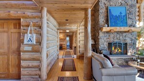 Casa (Multiple Bedrooms) | Interior