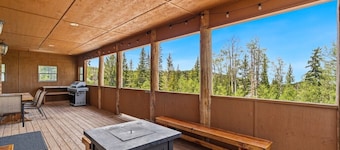 Ridgeview Retreat - Huge Cabin w/ Private Hot Tub