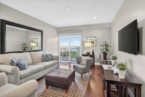 Offices - Beach Haven Condo for 2 (Fort Lauderdale)