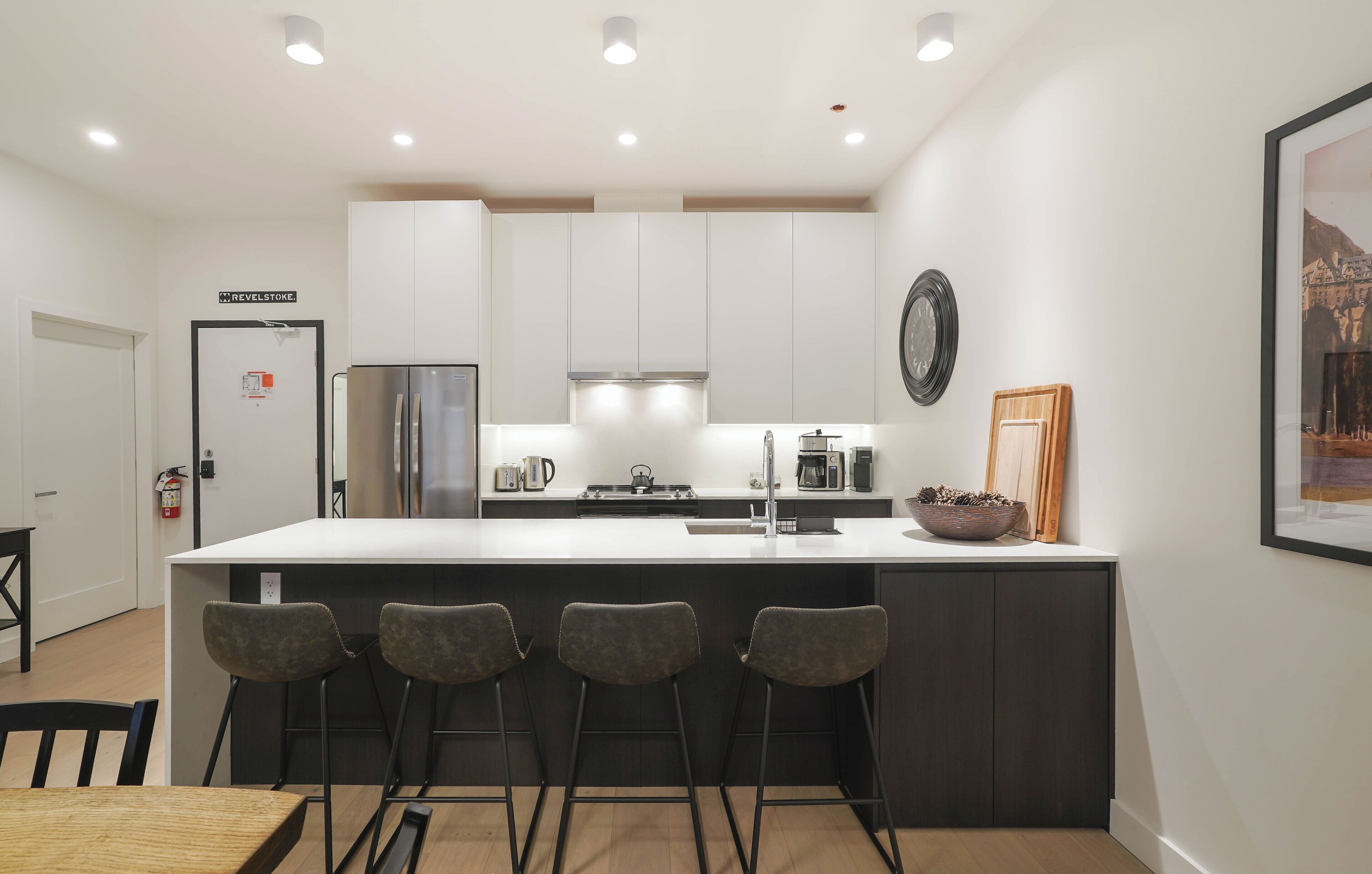 Mackenzie Mountain Hop (Unit 2403) | Private kitchen