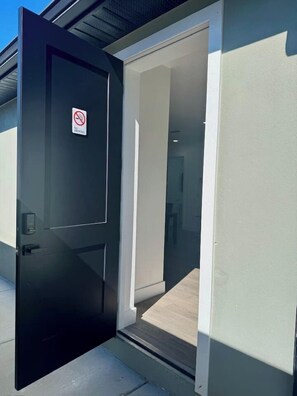 Exterior detail - Flora Oasis - Luxury Stay in the Heart of Tampa! (Tampa)