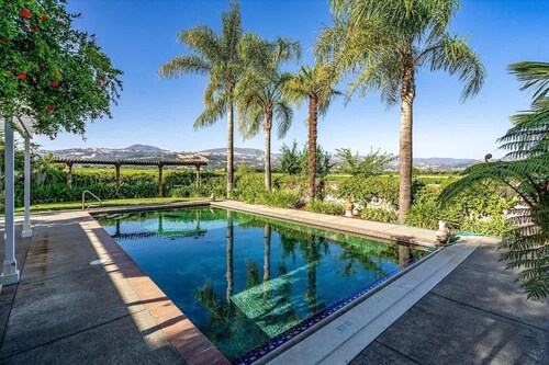 Trentadue Winery Farmstay with Pool and Wine Tastings Included