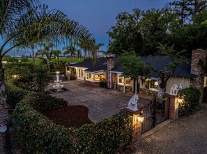 Exterior - New Listing: Private Wine Estate - Pool and Tastings (Geyserville)