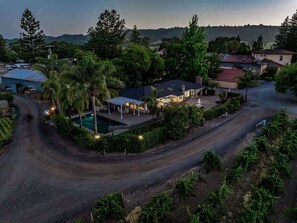 Exterior - Trentadue Winery Farmstay with Pool and Wine Tastings Included (Geyserville)