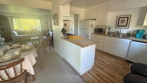 Interior - Spacious house in marvelous Healdsburg close to town (Healdsburg)