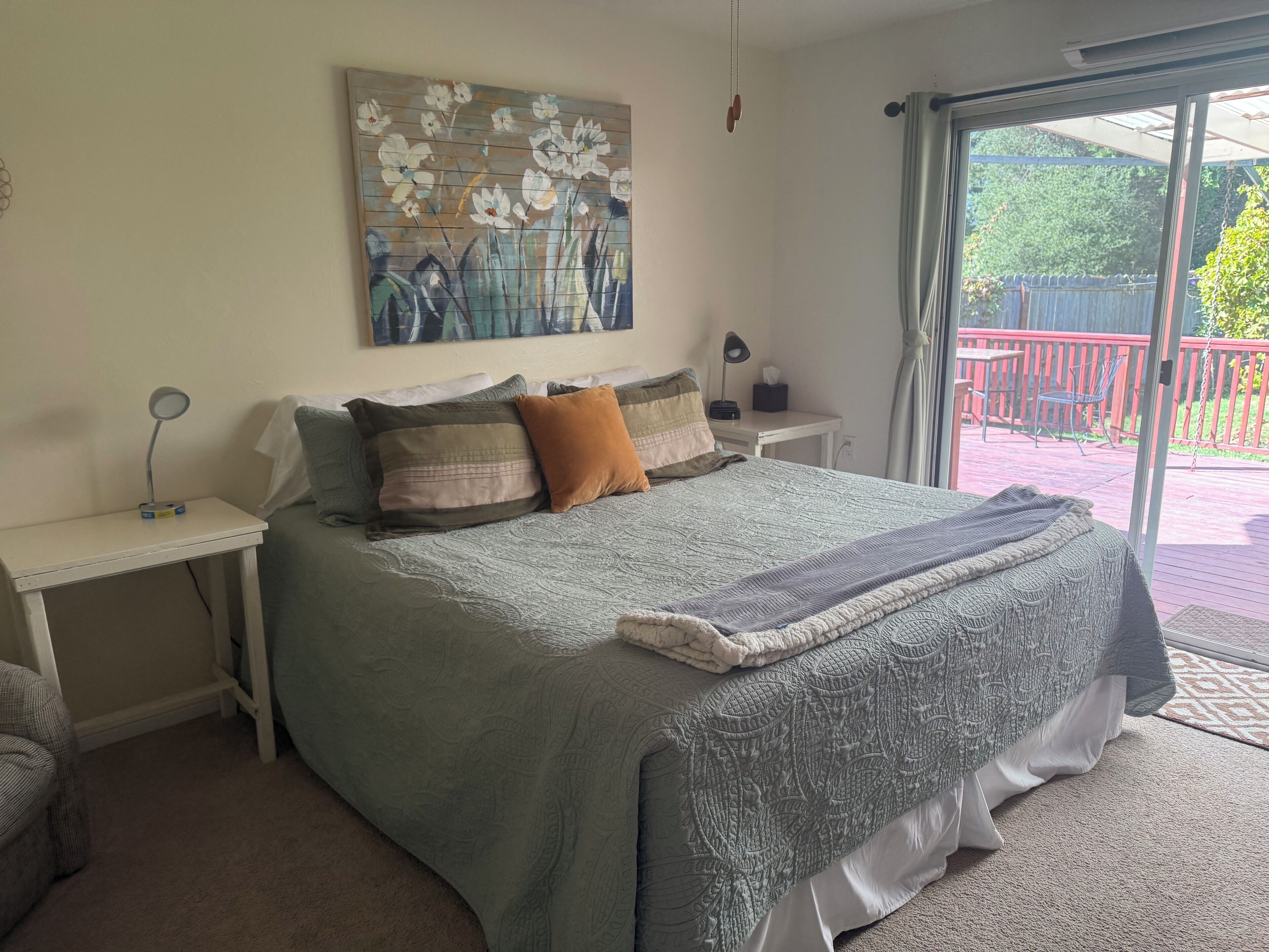 3 soverom, strykejern/-brett, wi-fi og sengetøy